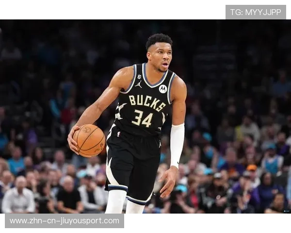 字母哥抢断反击，密尔沃基雄鹿完成转换