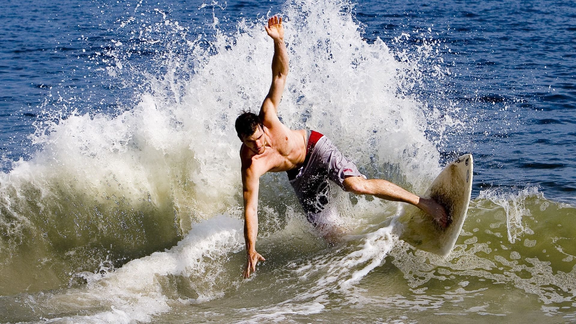 中美选手划频–划幅关系稳定性变化图